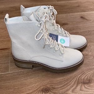 New Canvas Cream/White Boots